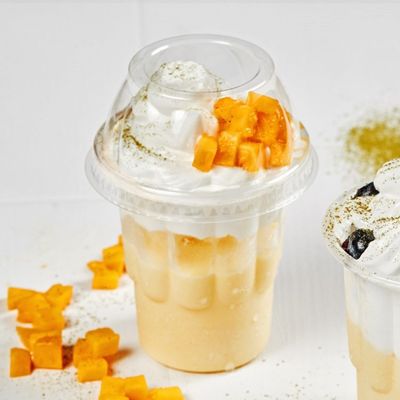 China Kalte Getränkbehälterplastikjoghurt-Eiscreme-Schalenherstellermaschine fournisseur